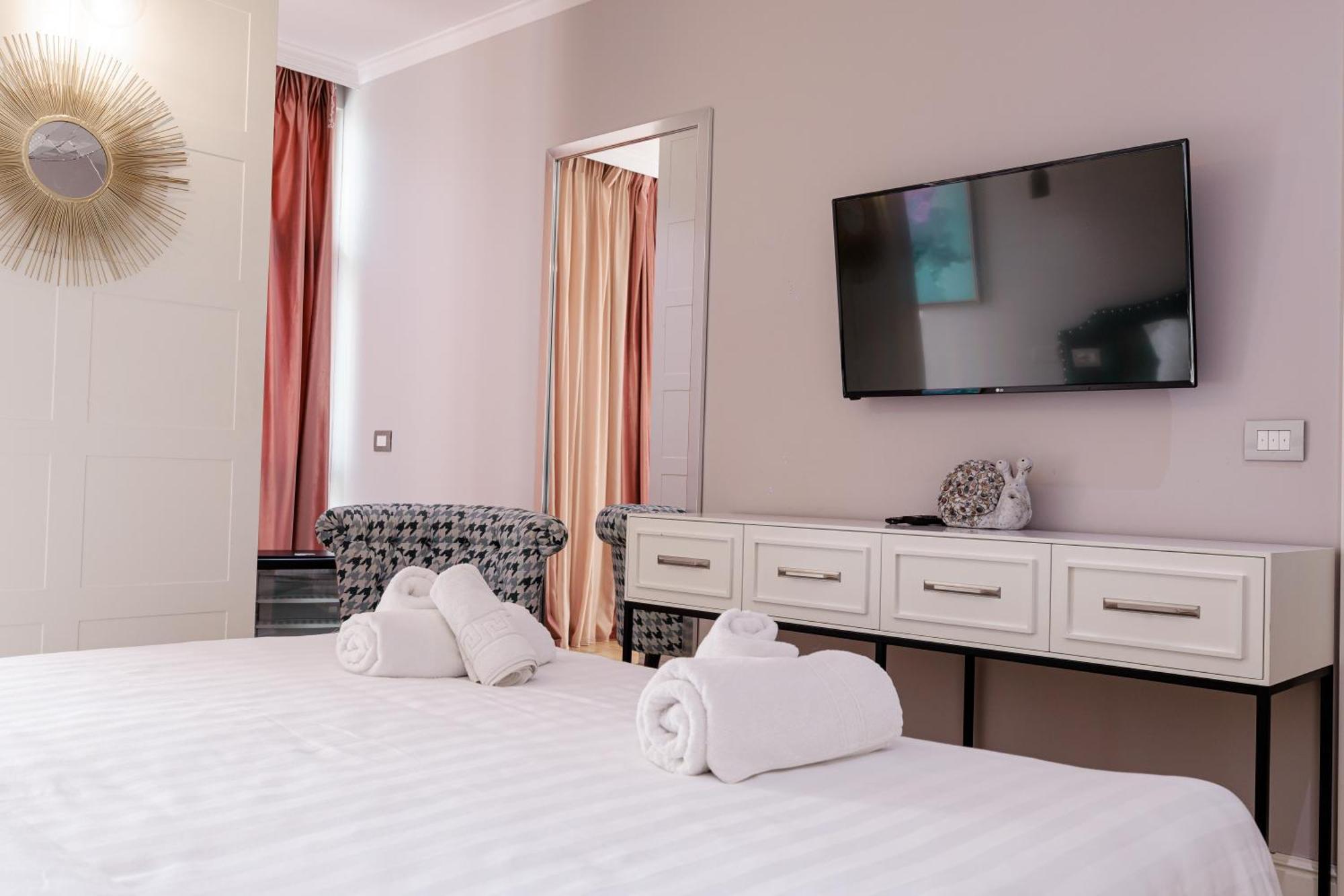 Boutique Hotel Whisky Tirana Zewnętrze zdjęcie